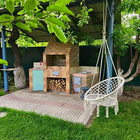 Guest House Moryachka Bosteri Exterior photo