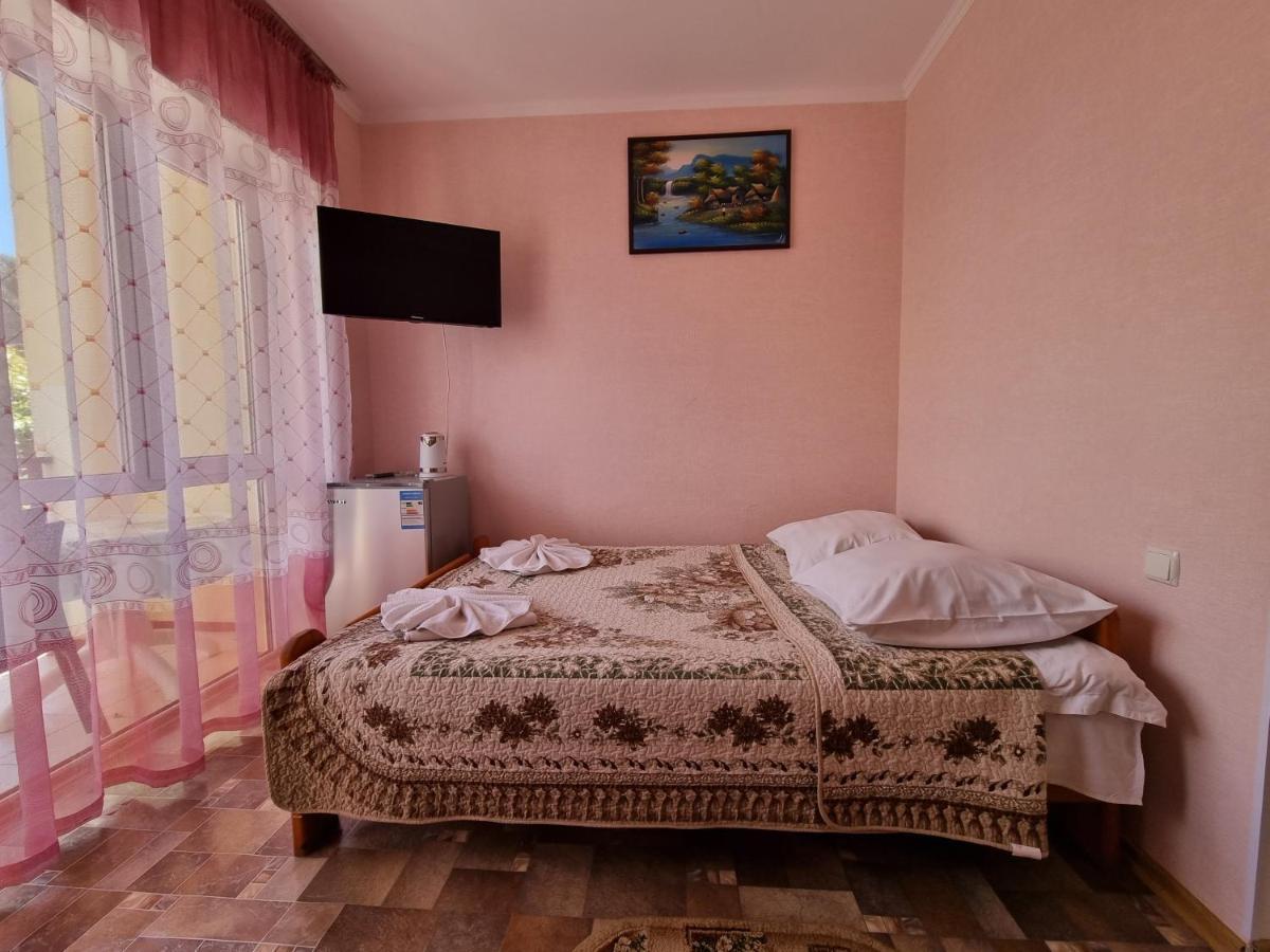 Guest House Moryachka Bosteri Exterior photo