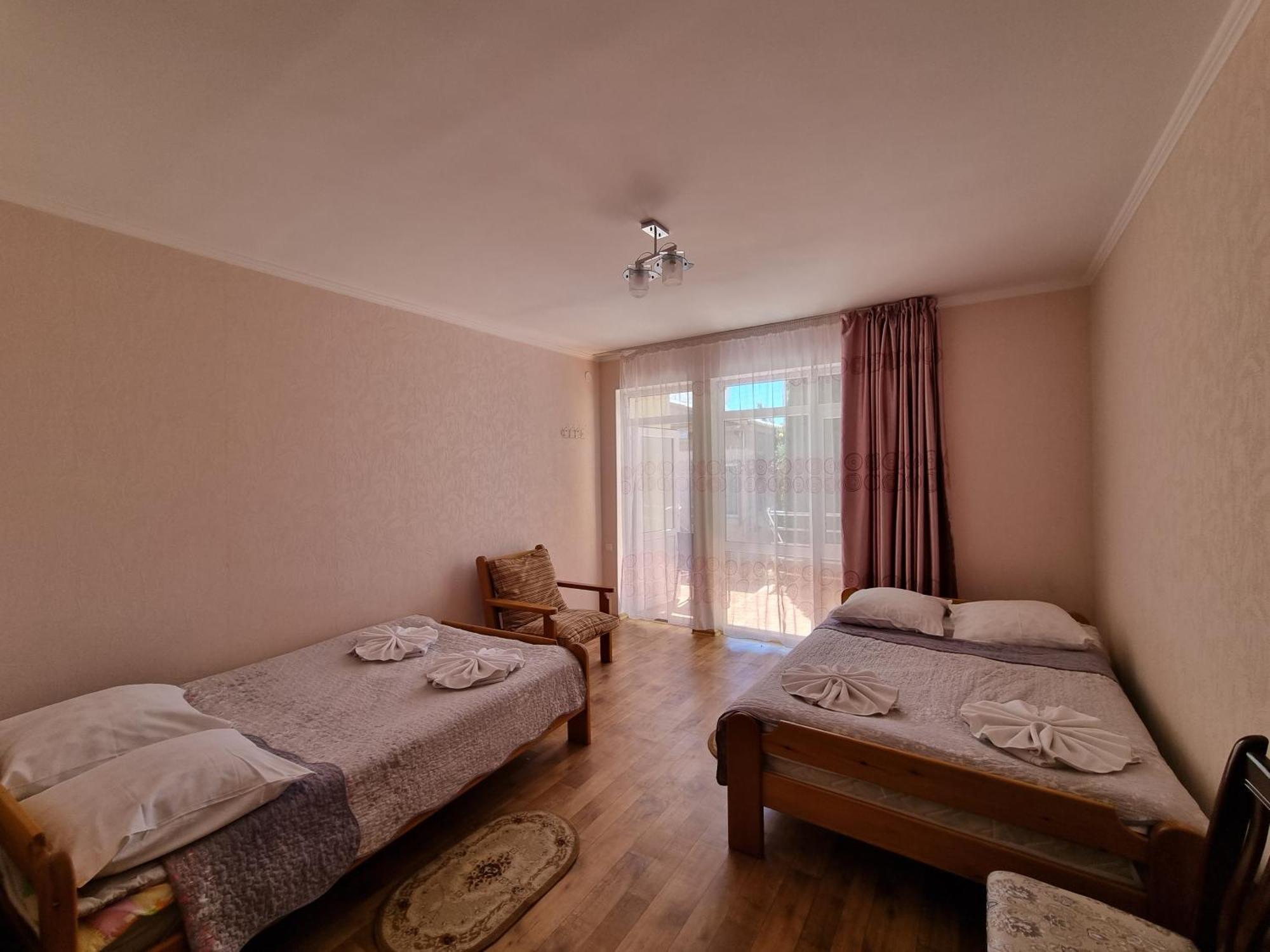 Guest House Moryachka Bosteri Exterior photo