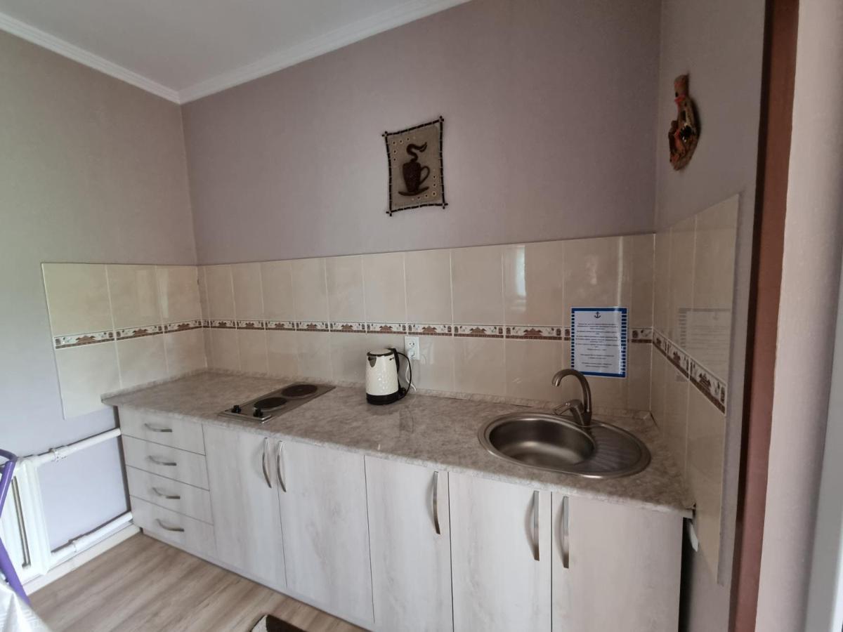 Guest House Moryachka Bosteri Exterior photo