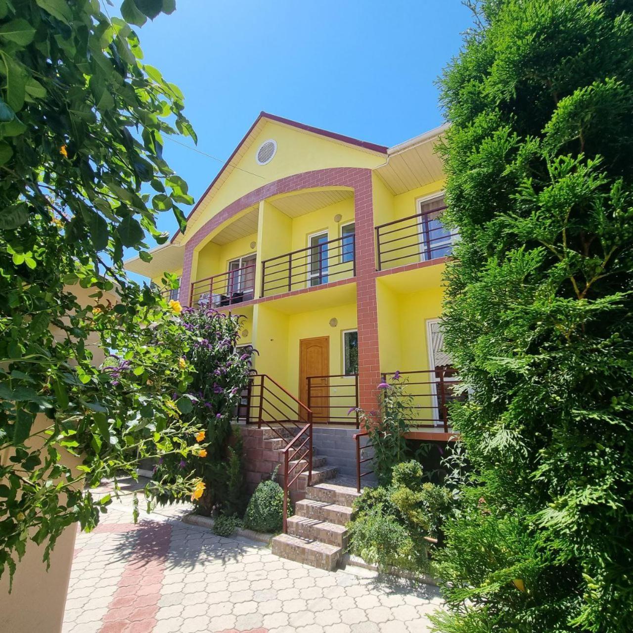 Guest House Moryachka Bosteri Exterior photo