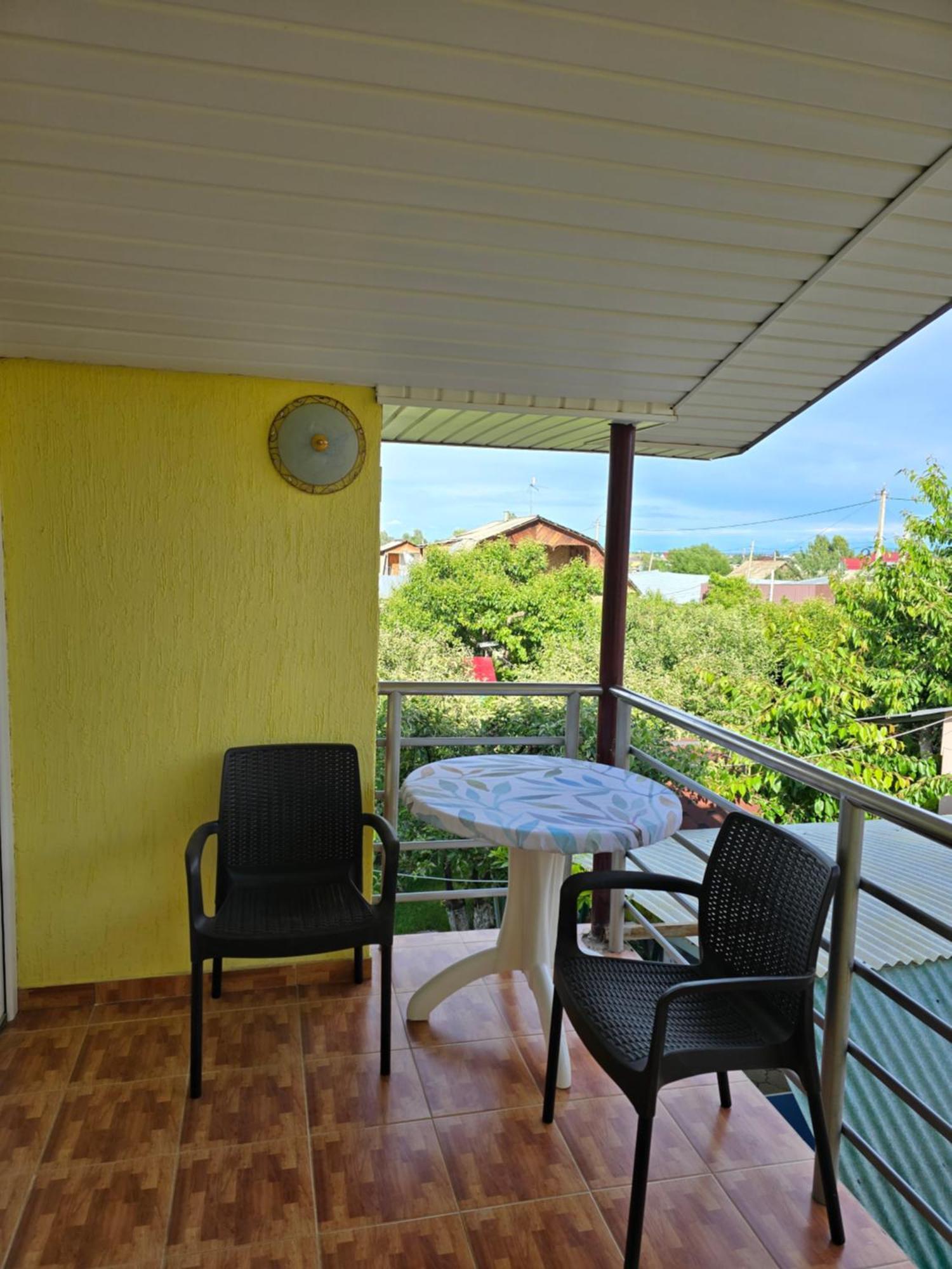 Guest House Moryachka Bosteri Exterior photo
